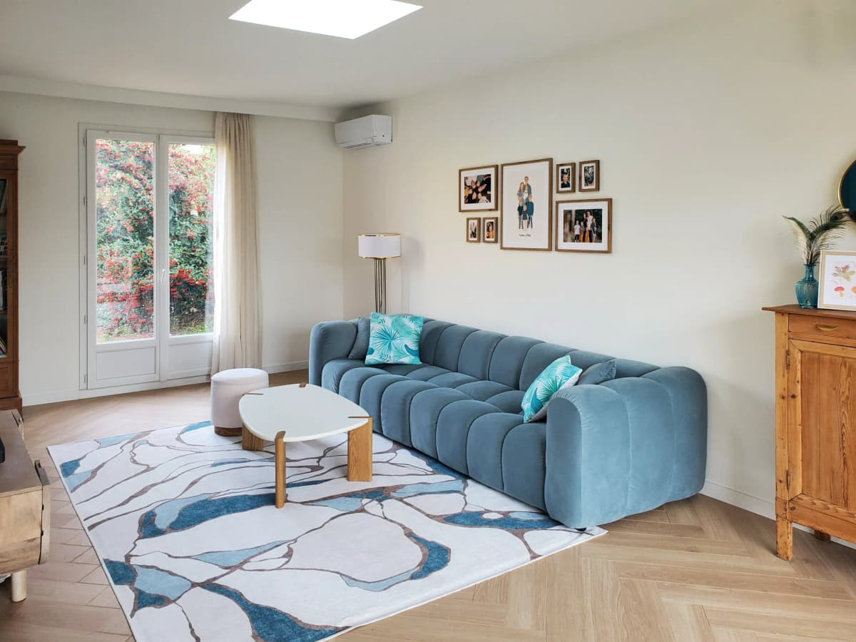 Family Gallery Wall Above the Sofa – The Story of One Remarkable Transformation