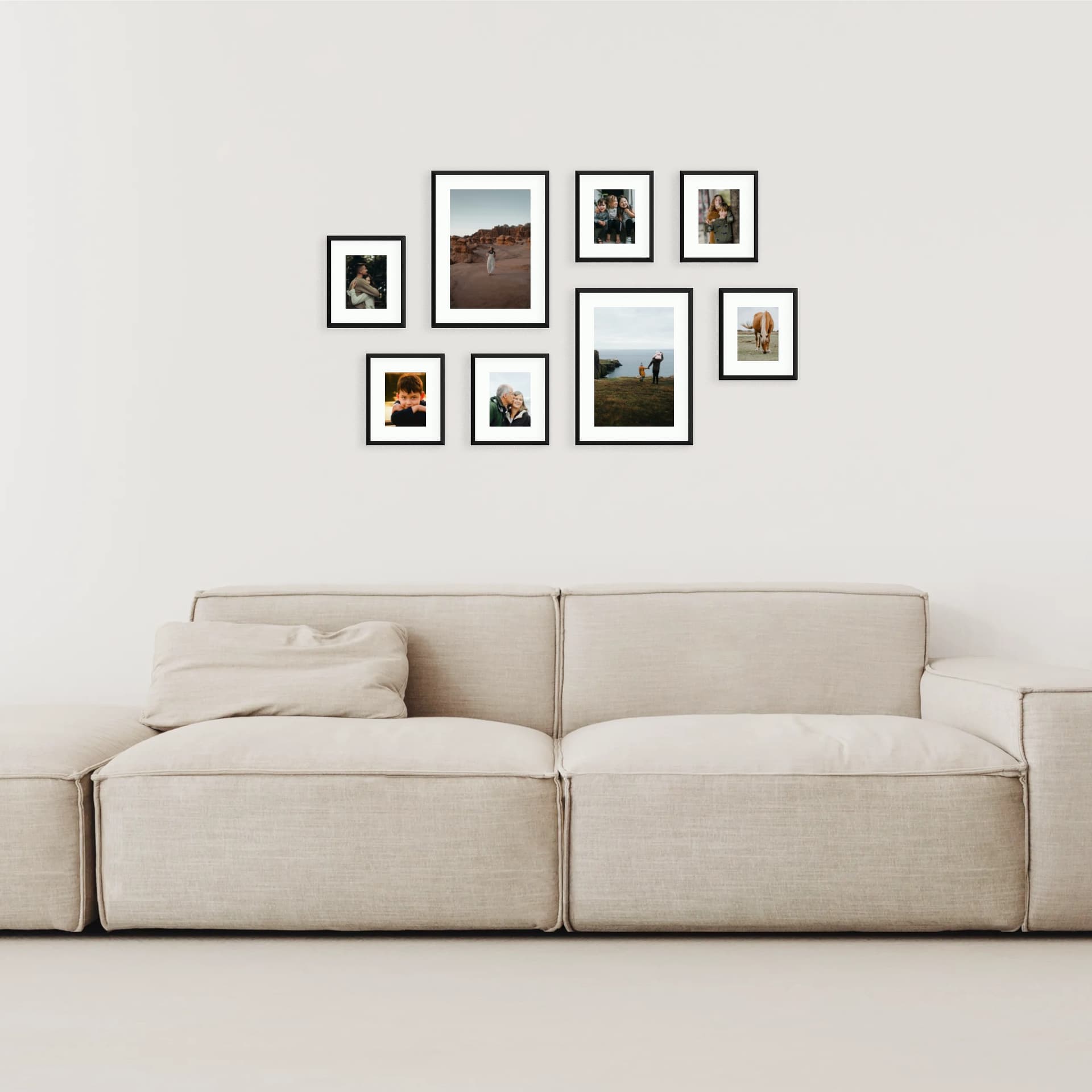 Photo wall 8 frames - Centric Spread - interior view