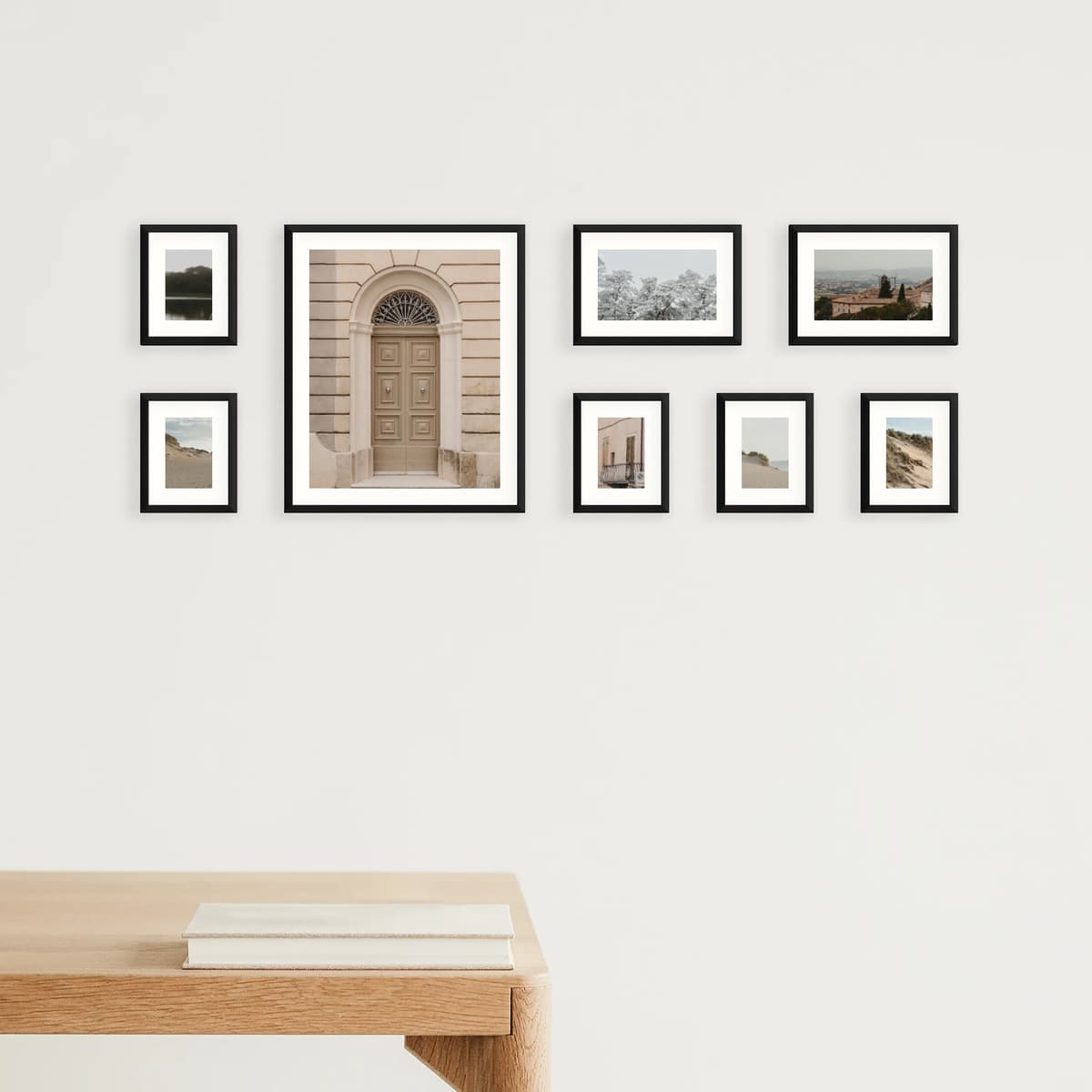 Photo wall 8 frames - Crosspoint - interior view