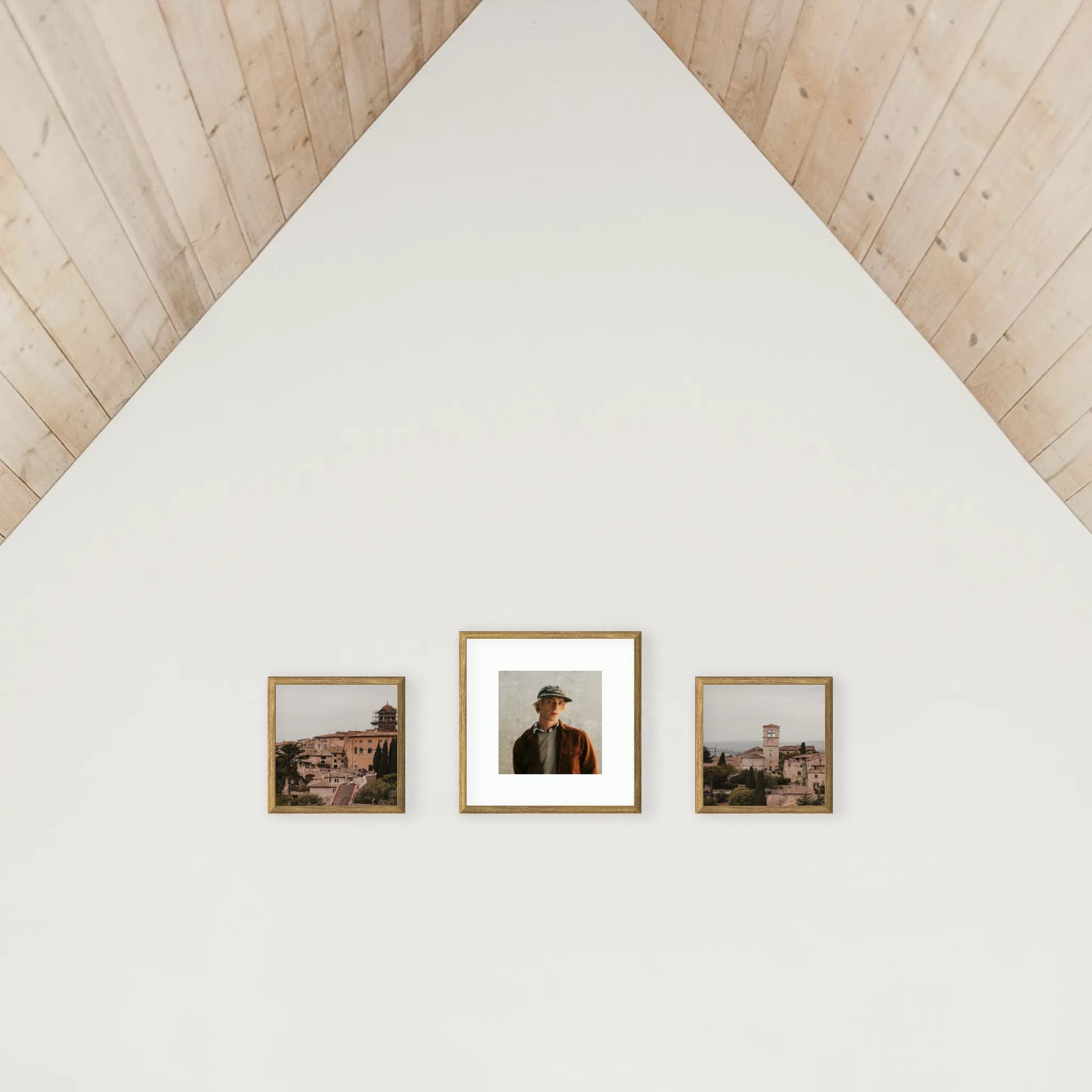 Photo wall 3 frames - Gable Gallery - interior view
