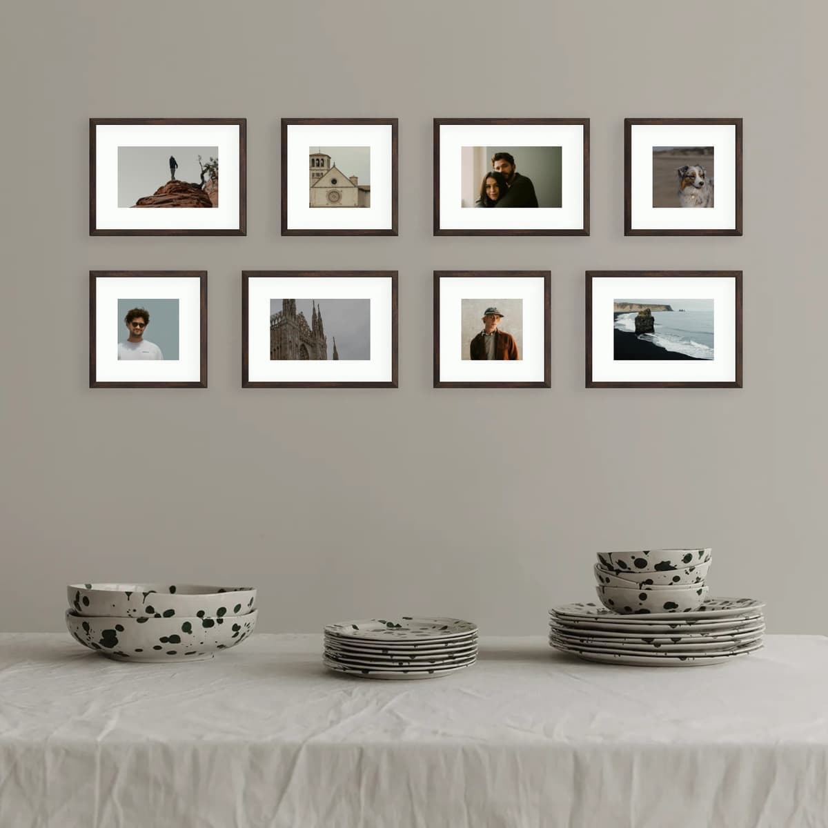 Photo wall 8 frames - Gallery Core - interior view