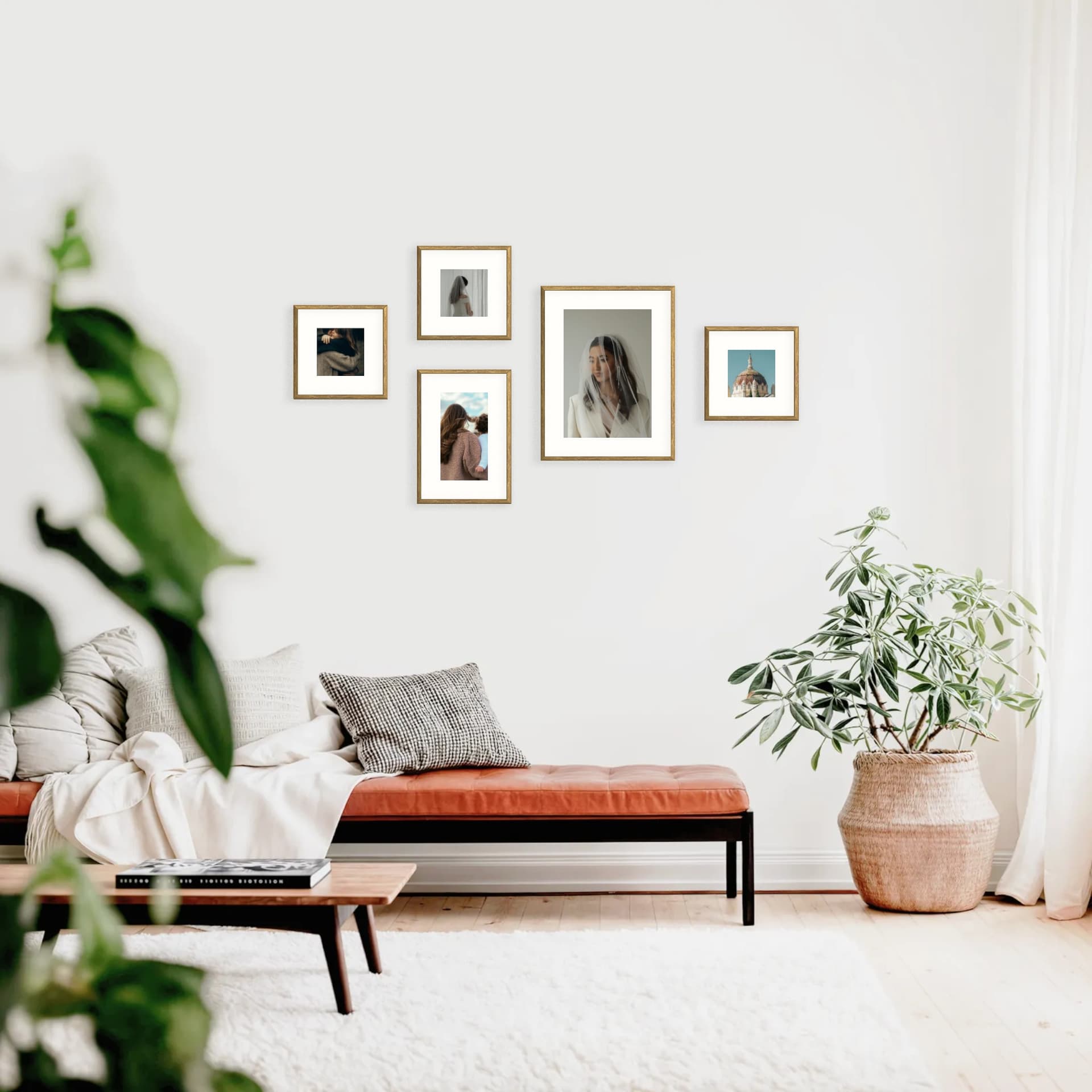 Photo wall 5 frames - Organic Flow - interior view