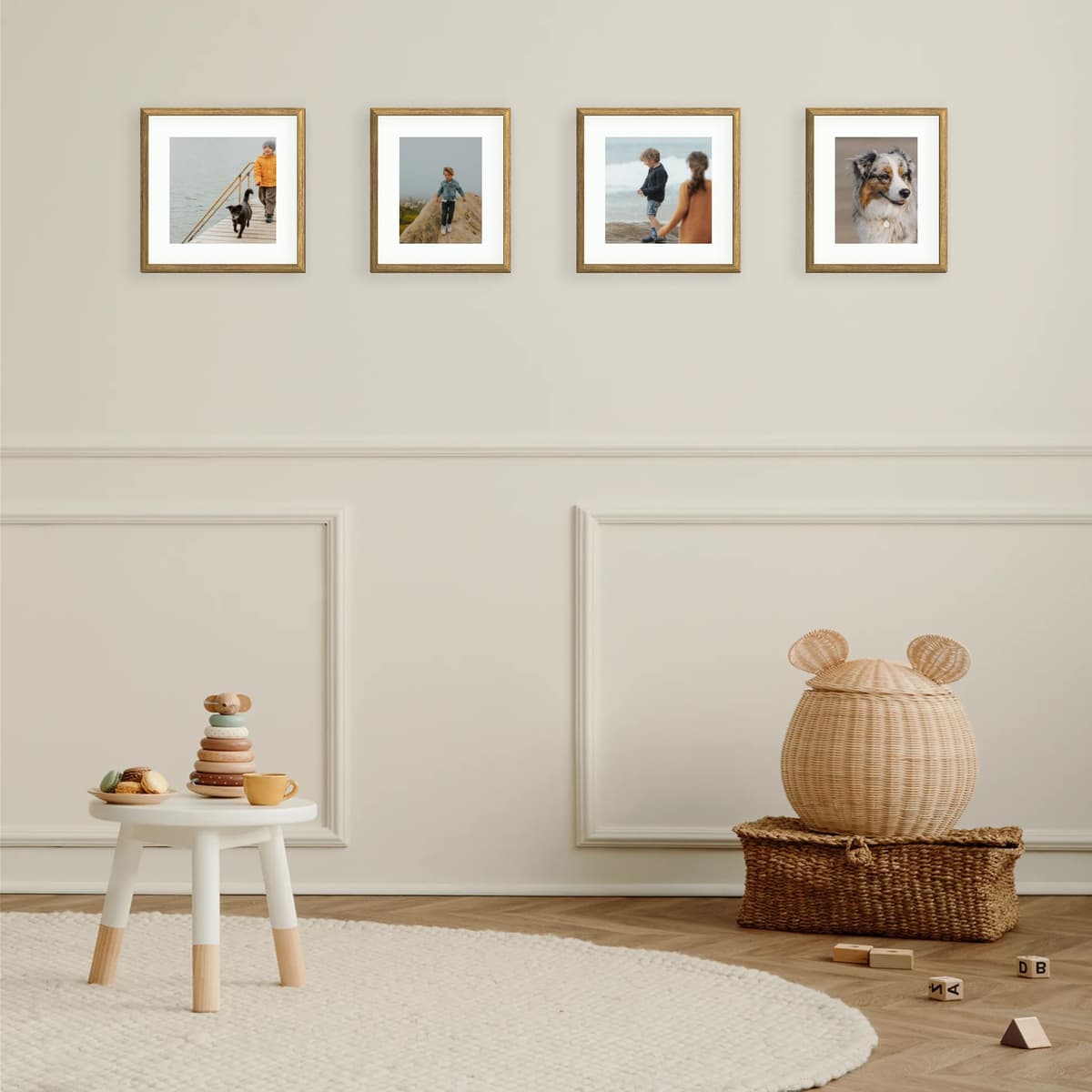 Photo wall 4 frames - Playful Line - interior view