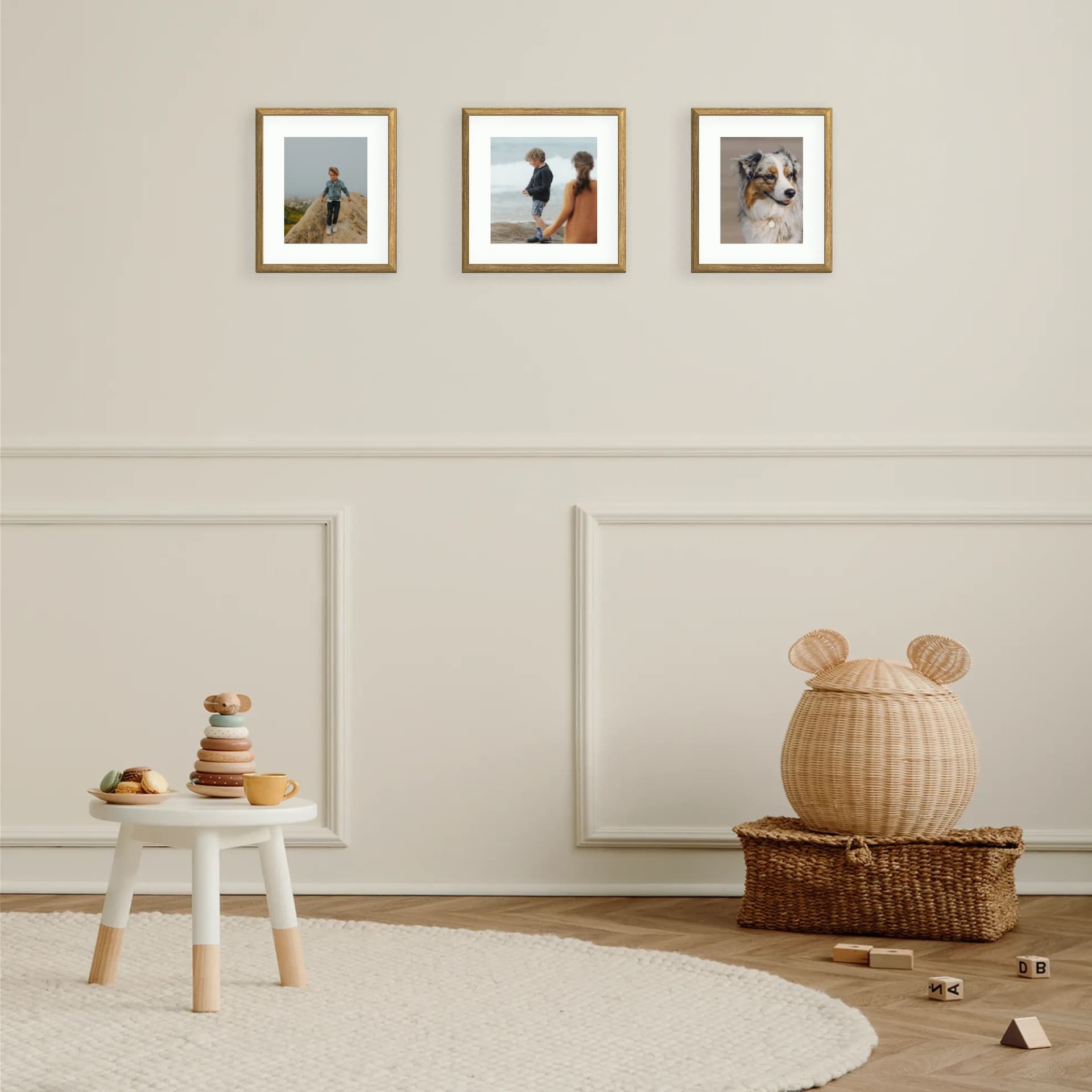 Photo wall 3 frames - Playful Line - interior view
