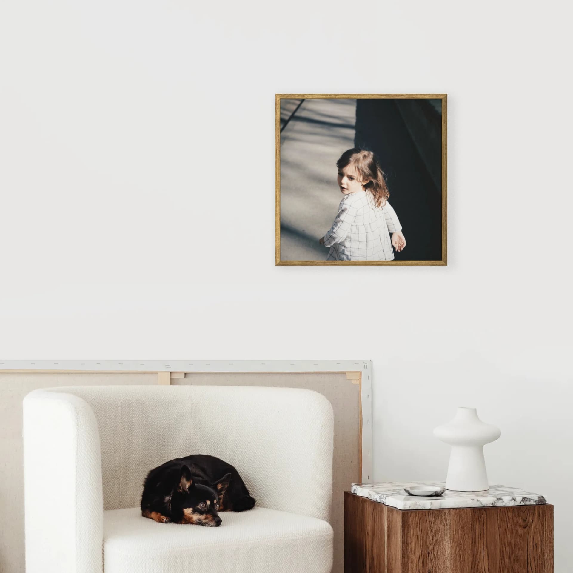 Photo wall 22 frames - Urban Muse - interior view