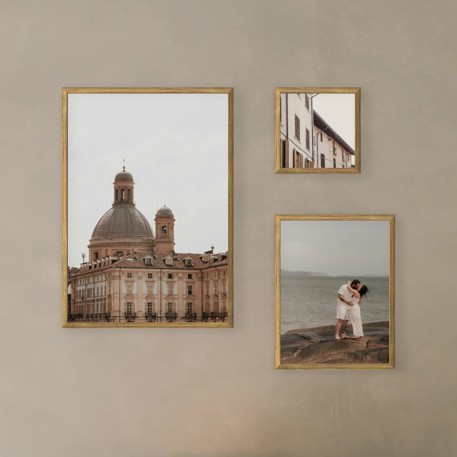 Photo wall 3 frames - Centerpiece Flow - main view