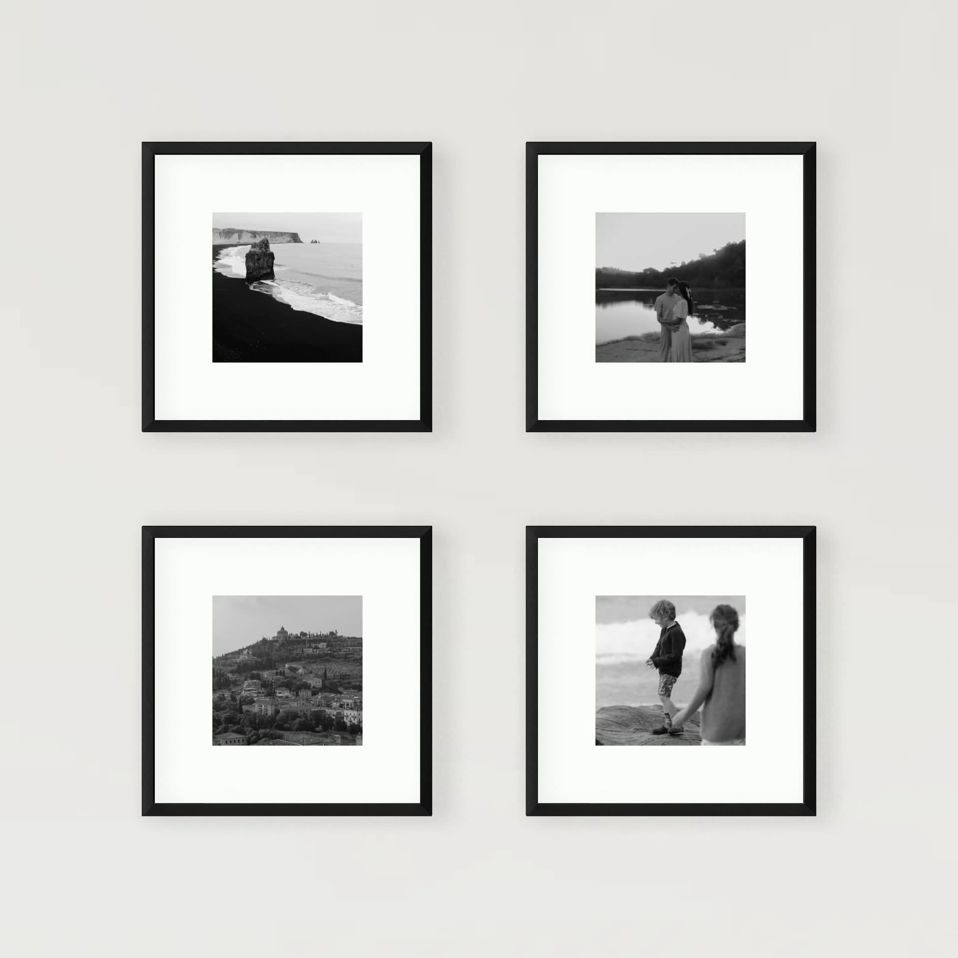 Photo wall 4 frames - Quiet Symmetry - main view